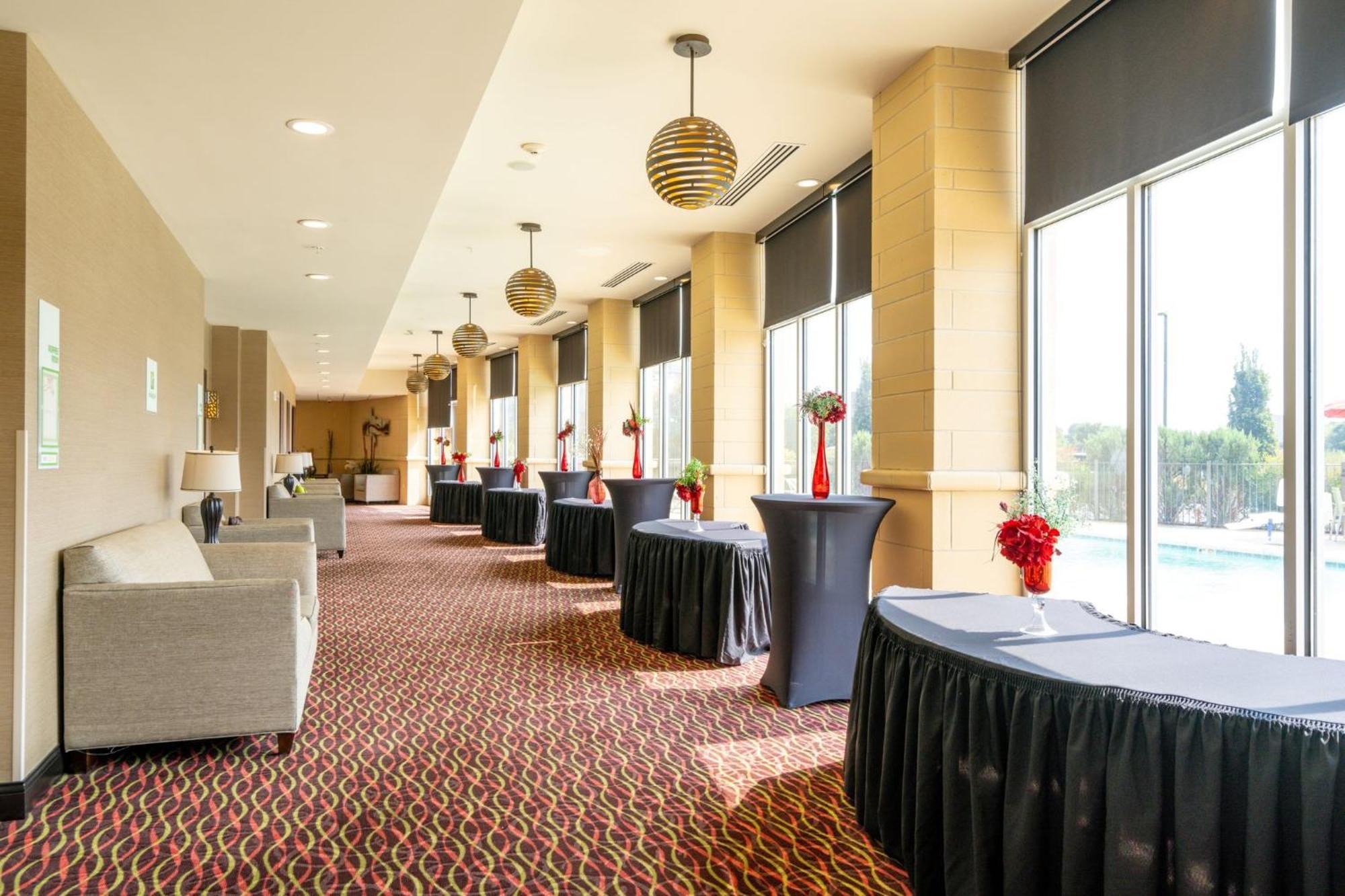 Holiday Inn Murfreesboro By Ihg Exterior foto
